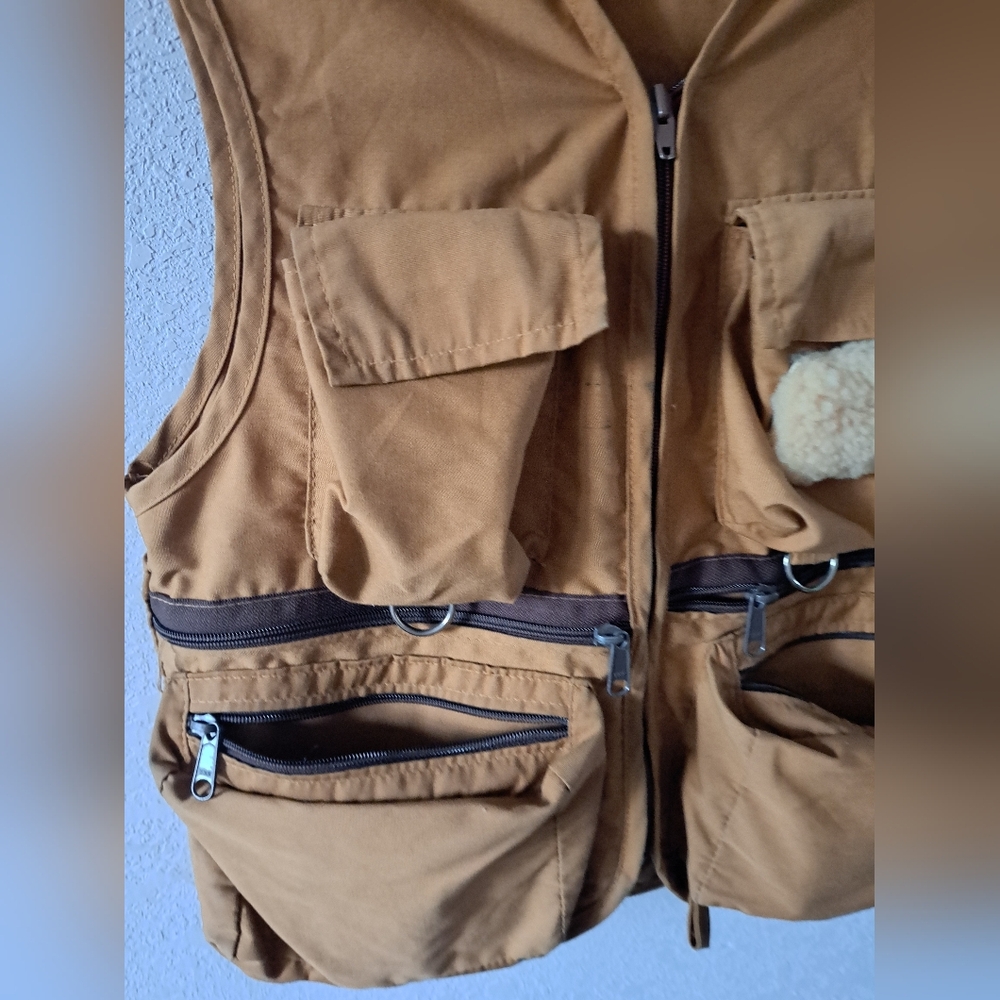 Brown Utility Vest with Multiple Pockets - Picture 5 of 6